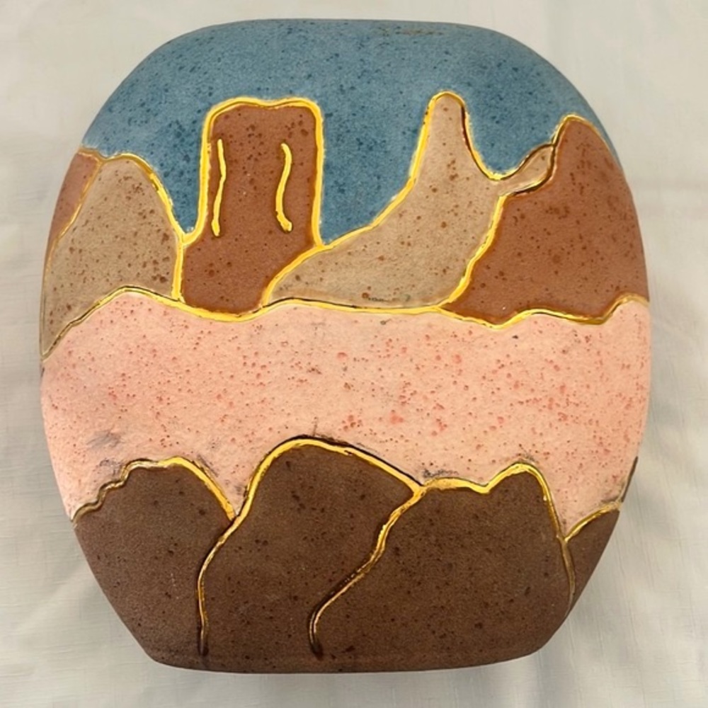Ceramic Vase ~ Santa Fa Village - Picture 10 of 11
